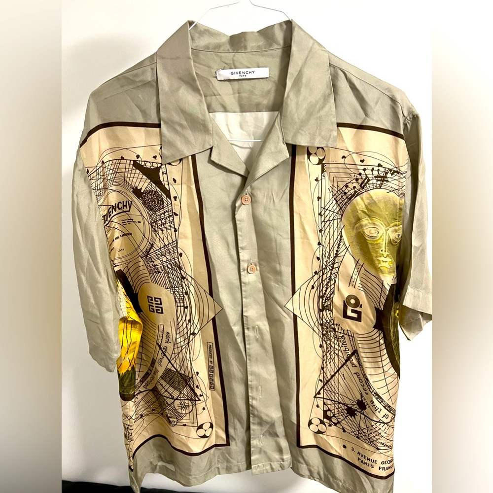 Givenchy Button Down Short Sleeve Shirt Size 41 (Mens)